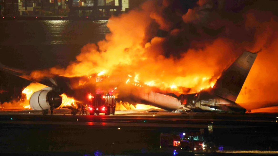 VIDEO/ Zjarri në avionin e Japan Airlines, detajet që shpëtuan 379 pasagjerë