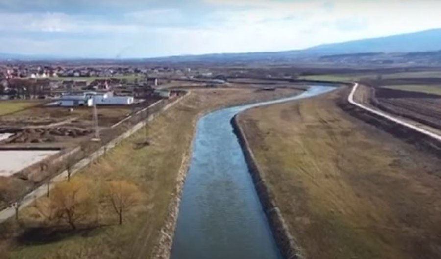 Pllaka betoni në vend të granitit e mermerit u vendosën në shtratin e Silnicës