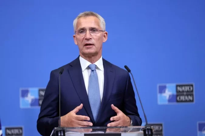 Stoltenberg: Duam që Ukraina të jetë e aftë të mbrohet nga Rusia