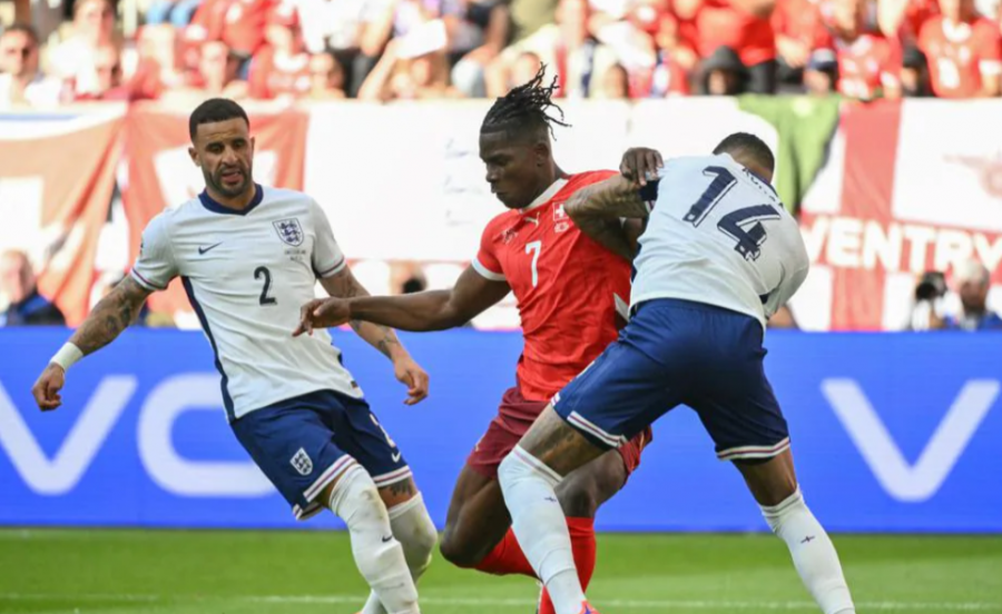 VIDEO/ Zvicra nuk ndalet me surpriza, Embolo ndëshkon Anglinë