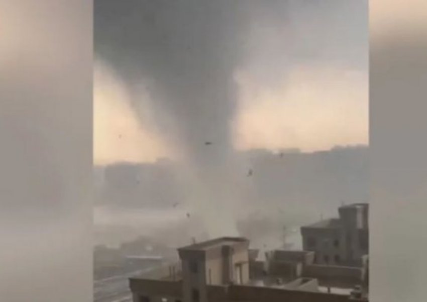 VIDEO/ Tornadoja lë pesë persona të vdekur dhe 100 të plagosur në Kinë