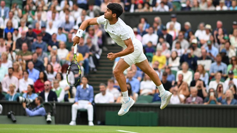 Kur tenisi dhe futbolli përplasen: Lojtarët dhe turma e Wimbledon mbajnë një sy nga Euro 2024