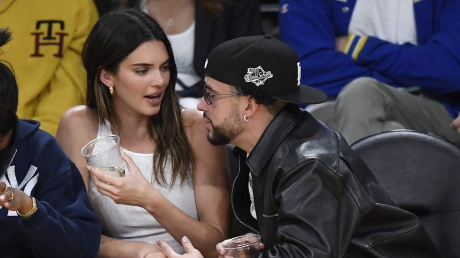 Pas ribashkimit me Bad Bunny, Kendall Jenner rikthen postimin teksa shfaqet nudo