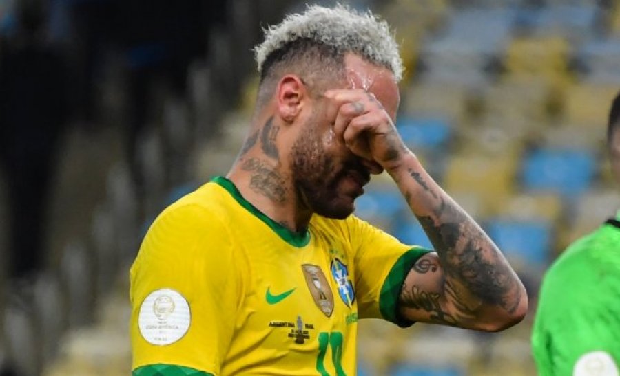 VIDEO/ Neymar kapet duke qarë në diskotekë pas eliminimit të Brazilit