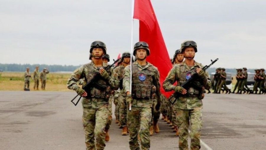 Kina dhe Bjellorusia nisin stërvitje të përbashkëta ushtarake pranë kufirit polak, në prag të samitit të NATO-s