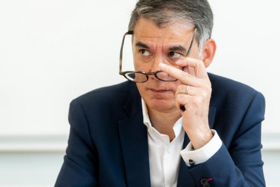 Olivier Faure: Jam gati të marr postin/ A do të vijë kryeministri i ardhshëm i Francës nga rradhët e socialistëve?