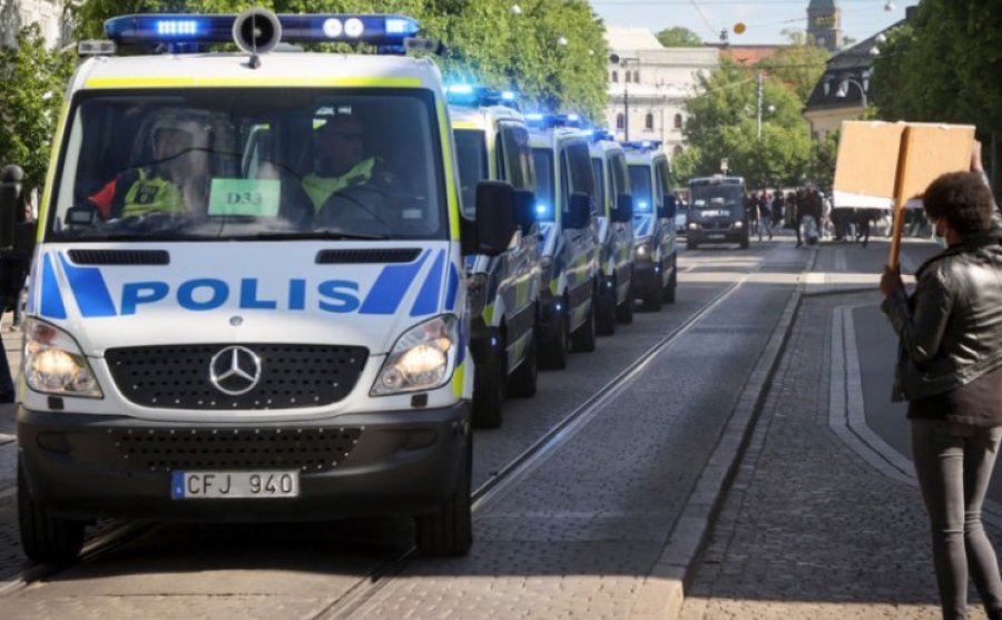 Alarmi për bombë në Stokholm, disa persona u ndaluan