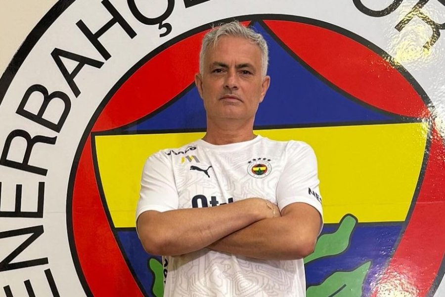 Mourinho do t’i rrëmbejë Romës objektivin e merkatos