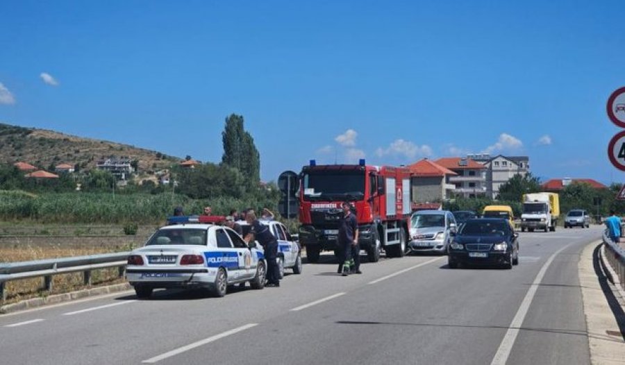 Aksident në aksin Pogradec-Lin, makina përplas zjarrfikësen