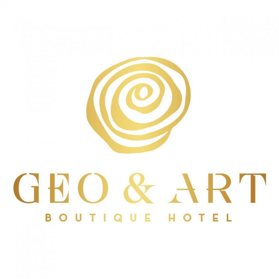 Geo & Art Boutique Hotel: Oazi i paqes dhe relaksit në Himarë