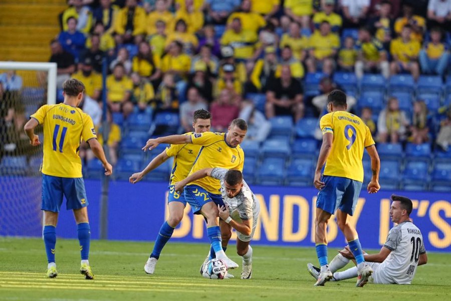 Brondby shumë i fortë, fitore tenistike ndaj Llapit