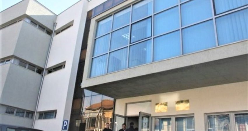 Aktakuzë ndaj dy zyrtarëve të gjykatës për keqpërdorim të pozitës