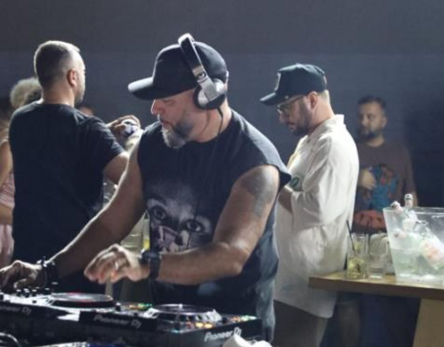 Fitues i çmimit Grammy, DJ Roger Sanchez dhuron spektakël në Green Coast