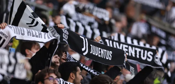 Juve siguron milionat, talenti i mbrojtjes transferohet në Premier League