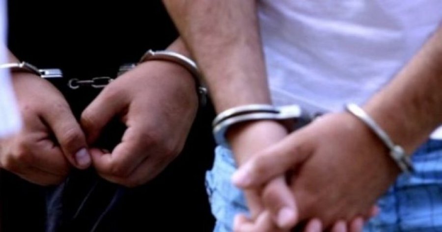 Arrestohen 4 persona  në Durrës, dy dhunuan bashkëshortet e tyre