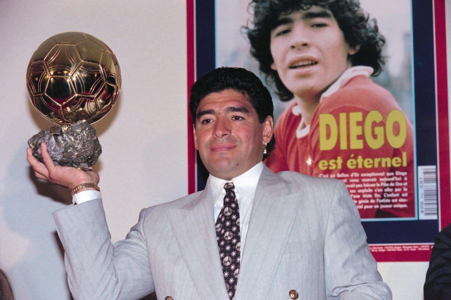 Gjykata ndalon shitjen e Topit të Artë të legjendës Diego Maradona