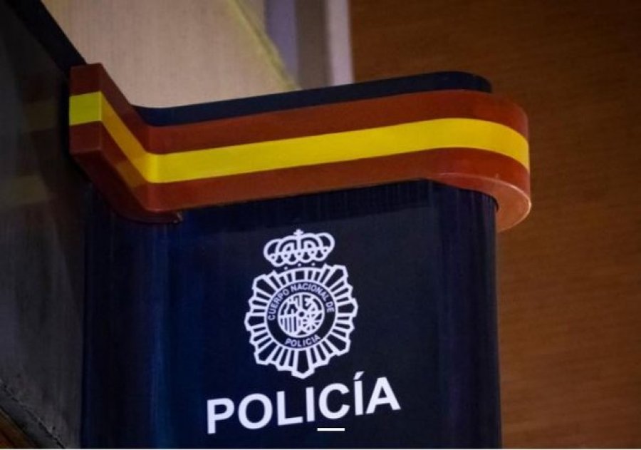 Policia Spanjolle: Organizata e trafikut të emigrantëve e përfshirë edhe në trafik droge dhe përplasje me armë