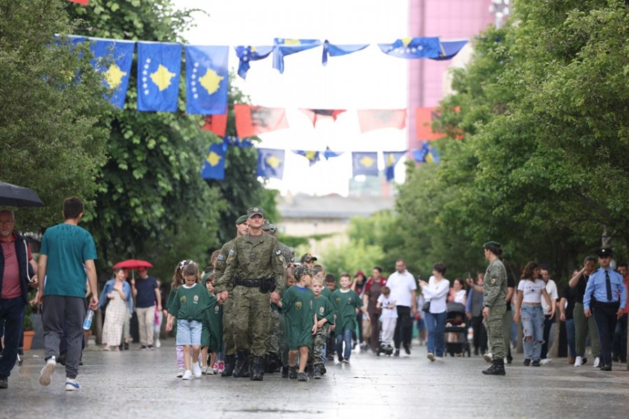 Kosova sot në 25-Vjetorin e Çlirimit, parakalimi i Forcës së Sigurisë dhe Policisë
