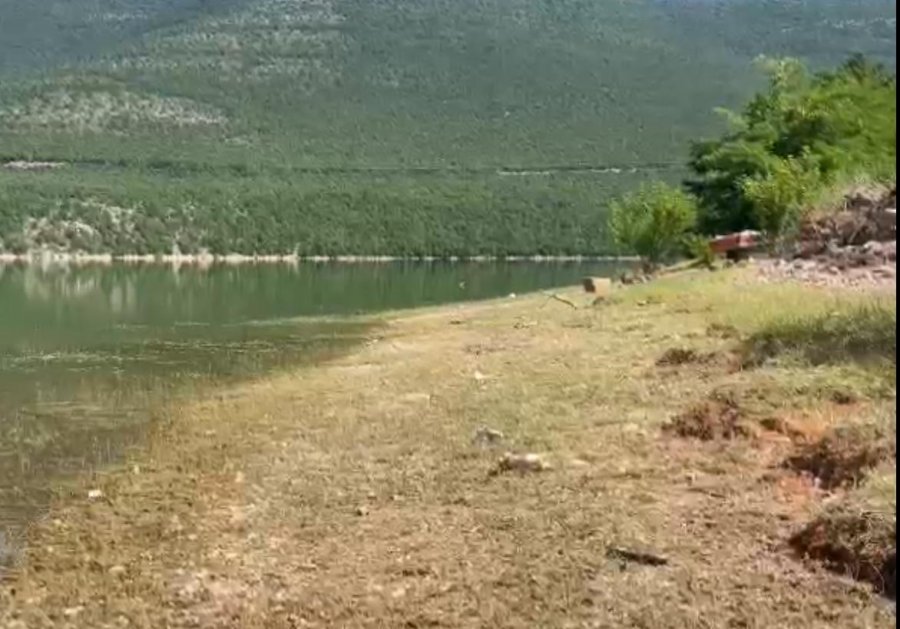 VIDEO/ Ky është vendi ku u gjet trupi i pajetë i një femre në liqenin e Kukësit