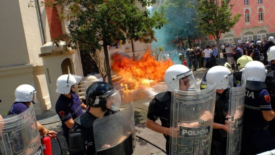 Sot protesta para Bashkisë Tiranë, policia publikon planin e masave: Rrugët që do të bllokohen