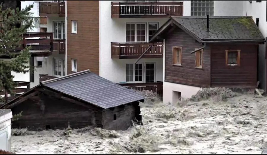 Tre të zhdukur në përmbytjet në Zvicër pasi resorti alpin Zermatt u ndërpre