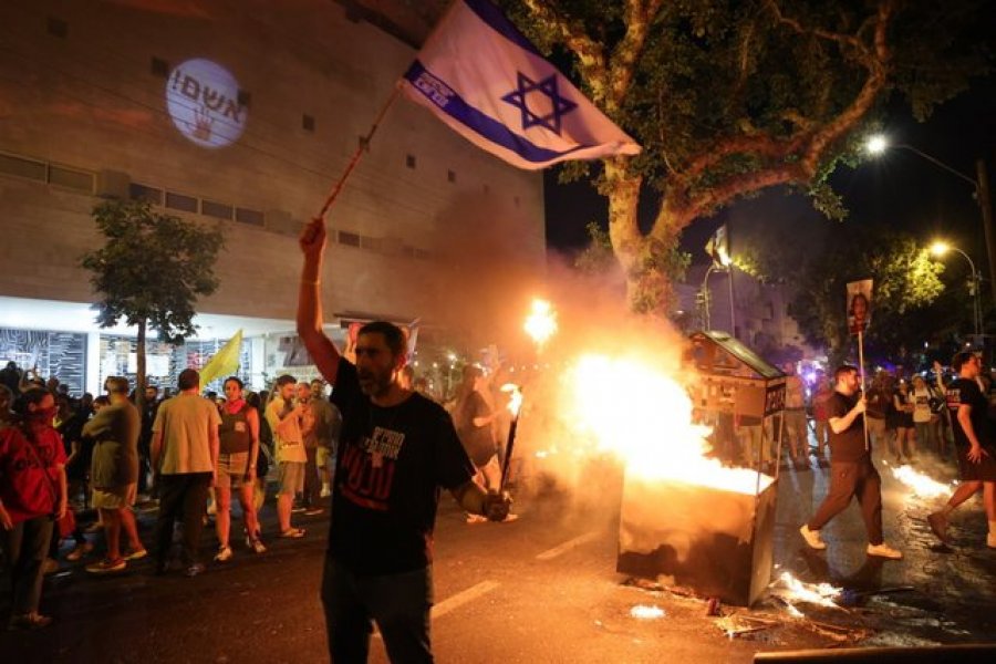 Protesta më e madhe në Izrael që nga shpërthimi i luftës, rreth 150 mijë njerëz në rrugë kundër Netanyahut