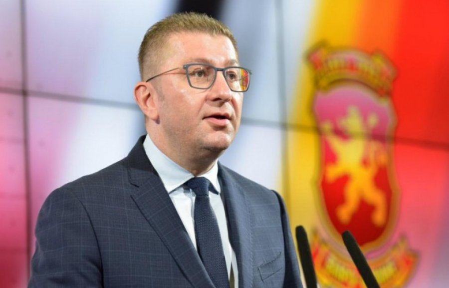 Maqedonia e Veriut bëhet me qeveri të re, Mickoski kryeministër