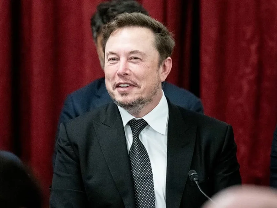 Elon Musk bëhet baba për herë të 12-të