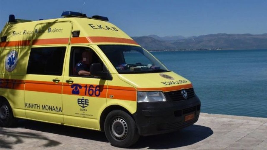 Tragjedi në Halkidiki/ Rrufeja goditi dhe vrau një vajzë 13-vjeçare