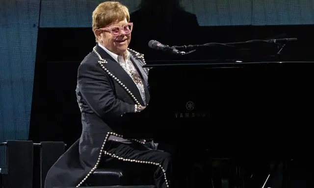Elton John heq dorë nga turnetë muzikorë