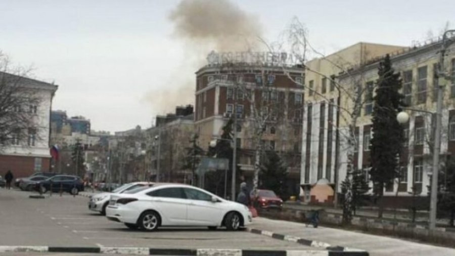 E godasin me dronë, ukrainasit sulmojnë ndërtesën e FSB-së në rajonin rus