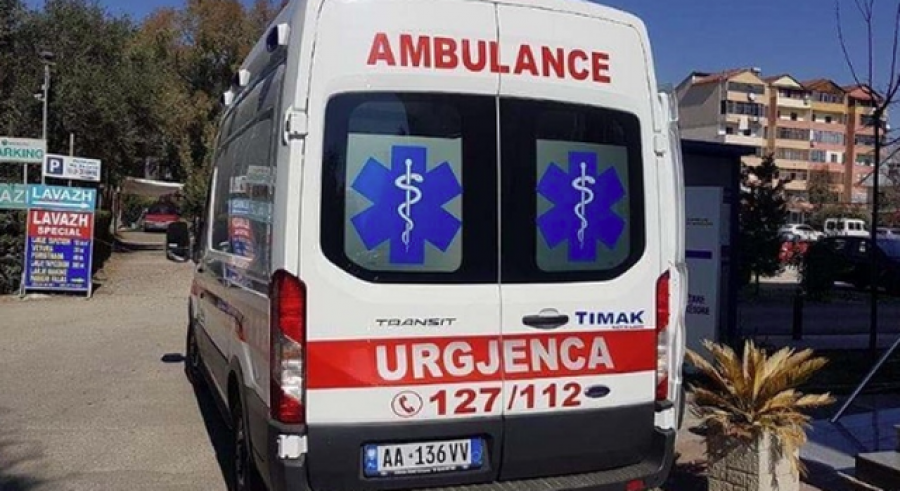 Sherr me sende të forta në Shkodër, një 49-vjeçar dërgohet në spital
