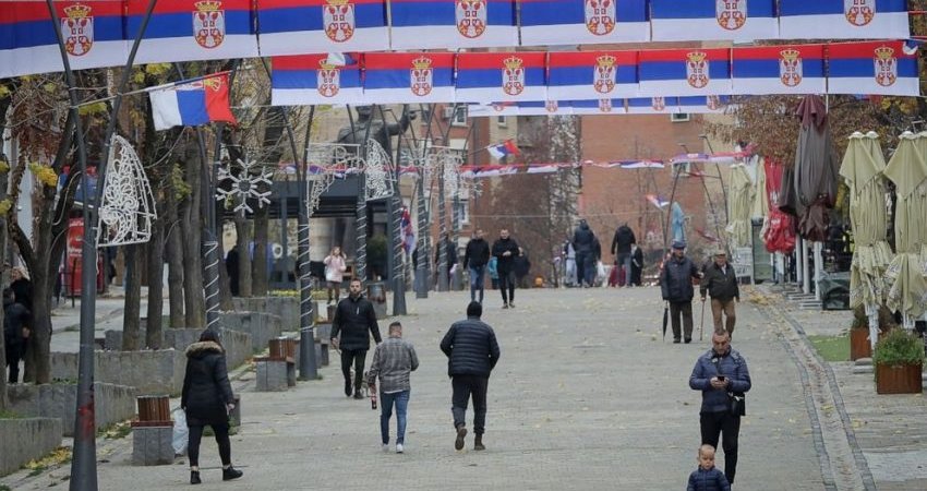 Dënohen dhe dëbohen dy rusët e ndaluar në veri të Kosovës