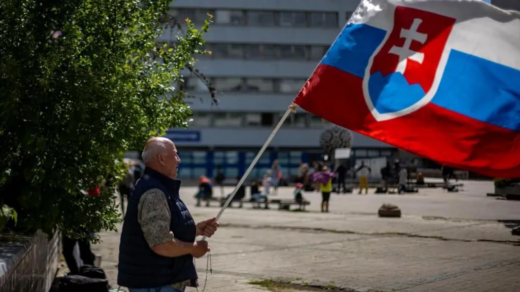 Sllovakia në moment kyç pas atentatit ndaj kryeministrit Robert Fico