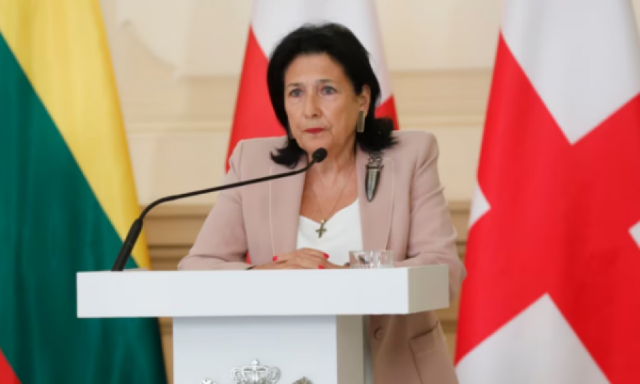 Presidentja e Gjeorgjisë i vë veton ligjit për ‘agjentë të huaj’