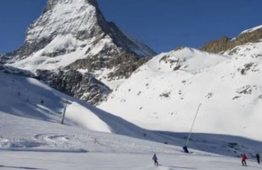 Orteku vret dy persona në Alpet zvicerane