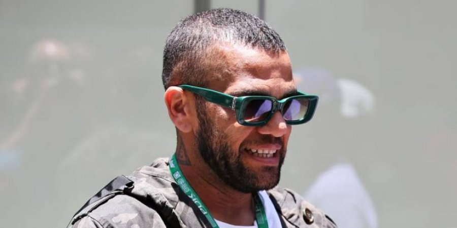 Jeta e re pas burgut, Dani Alves hap një kompani për të drejtat e atletëve