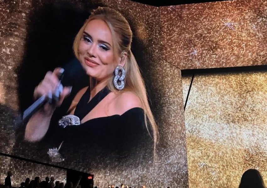 Adele ndërpret koncertin për t’i bërë një urim special vajzës së partnerit