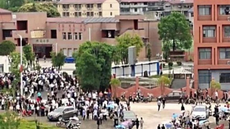 Kinë: Dy të vdekur dhe 10 të plagosur nga një sulm me thikë në një shkollë fillore