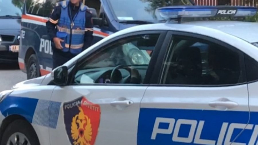 Çfarë ndodhi në Durrës/ Rrëmbyen me forcë një 15-vjeçar, policia arreston 2 autorët, procedohen 2 të tjerë