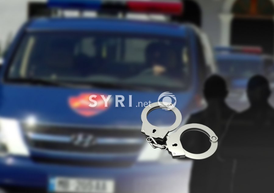 EMRI/ Vodhi një shumë parash në një automjet të parkuar, arrestohet 36-vjeçari në Vlorë