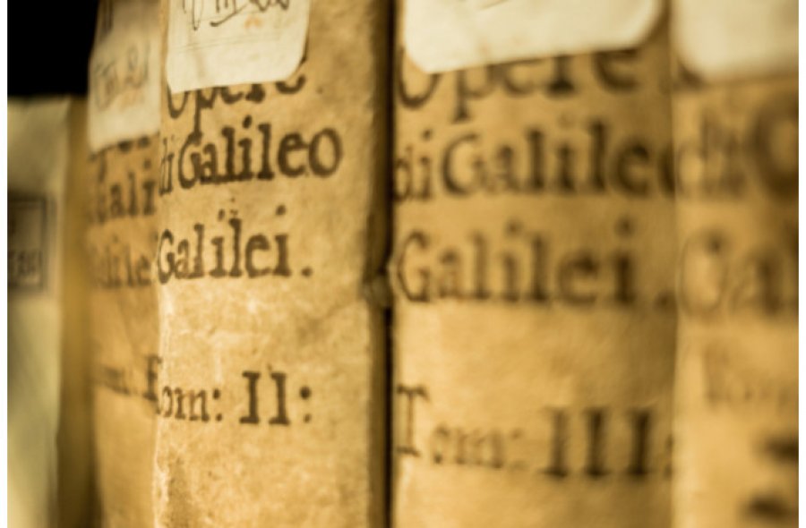 Falsifikimet e famshme arkeologjike: Nga gjigantët e ngurtësuar te dorëshkrimi i Galileos