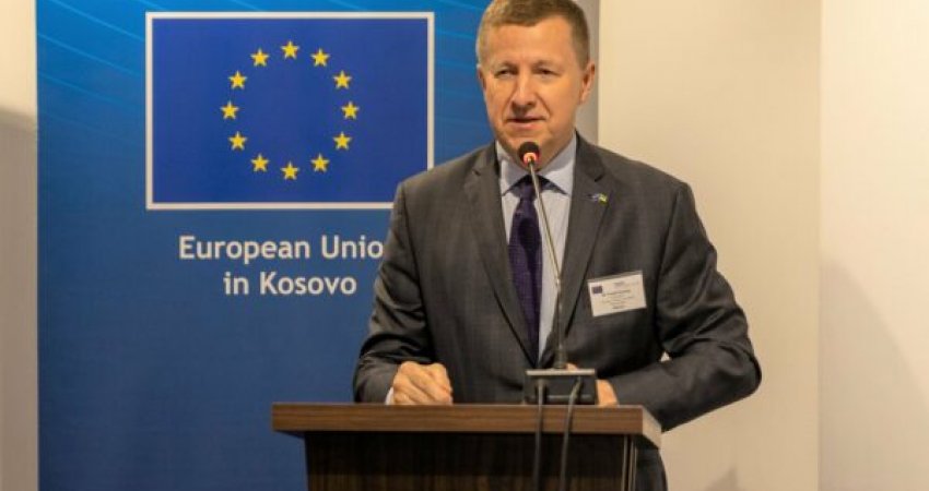 Szunyog: Kosova duhet të punojë bashkë me fqinjët e vet 