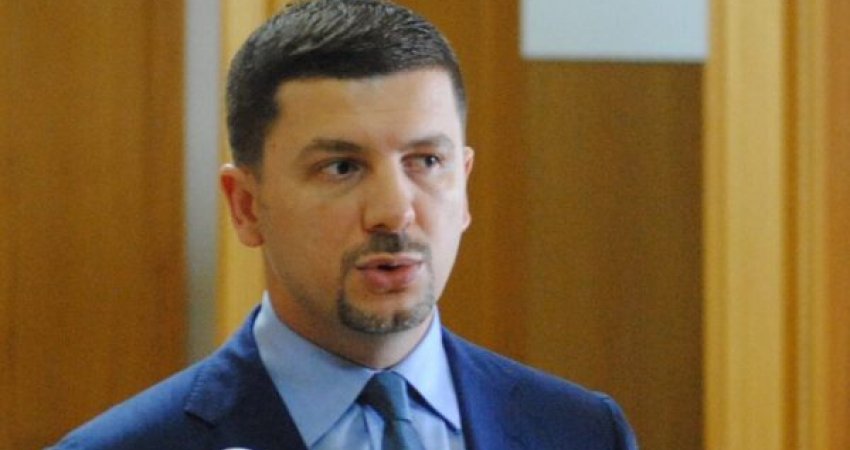 Memli Krasniqi: Nuk duhet që vetëm votat e PDK-së dhe VV-së ta shpërndajnë kuvendin 
