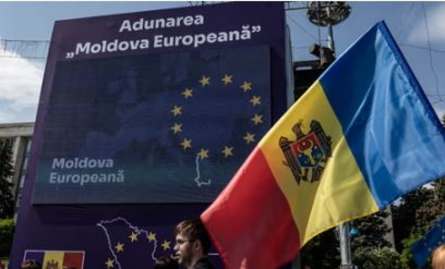Moldavia e 'alarmuar' nga Rusia, kërkon mbrojtje nga BE