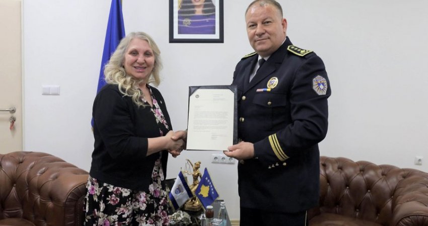Policia e Kosovës për herë të parë merr letër urimi nga Departamenti Amerikan i Drejtësisë