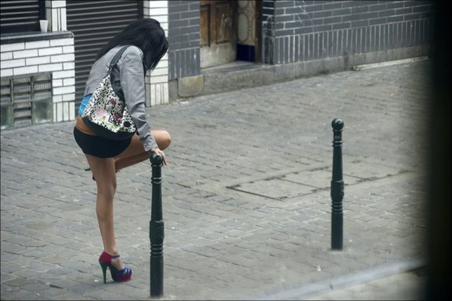 Parisi spastron rrugët, dëbon prostitutat kineze nga Belleville para Lojërave Olimpike