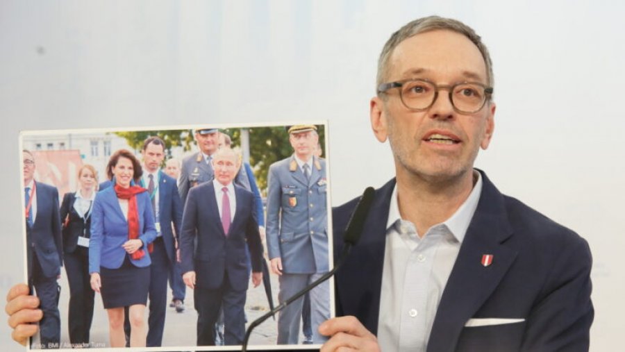 Politico: Putin kontrollon shërbimin e spiunazhit të Austrisë, tani synon qeverinë e këtij vendi