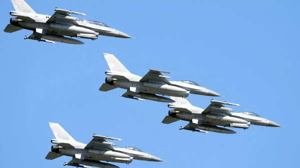 Polonia ngre avionët ushtarakë për të siguruar hapësirën ajrore, pas sulmeve ruse në Ukrainë