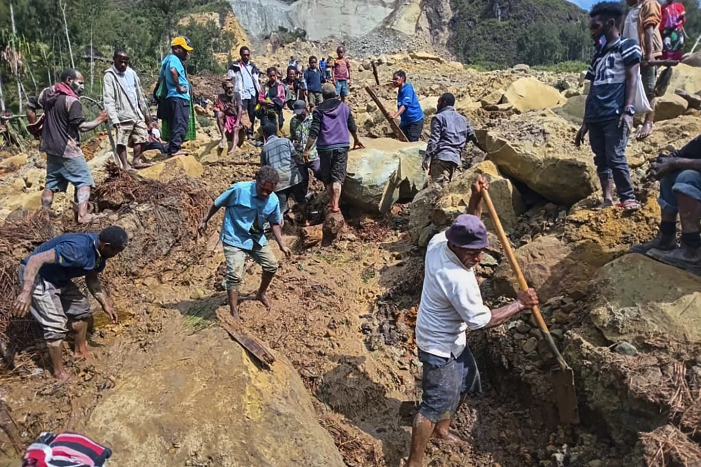 Australi, dyshohet se janë gati 670 njerëz të varrosur nga dherat në Papua